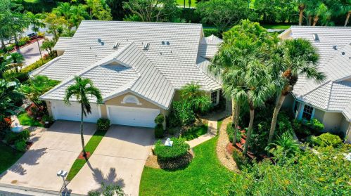 6264 Greenspointe Dr, Boynton Beach FL 33437-4915 exterior