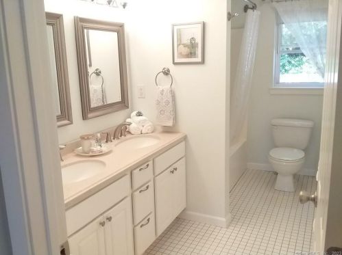 54 Franklin Ave, Derby CT 06418-2227 exterior