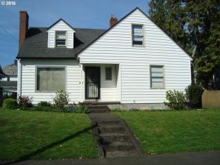 6345 Cleveland Ave, Portland OR  97211-2401 exterior