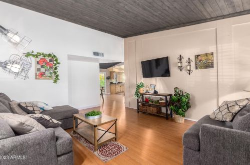 16450 47 Pl, Phoenix AZ 85018-2905 exterior