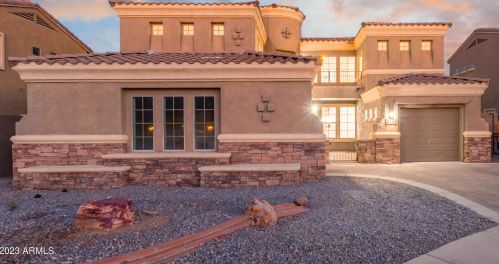 8423 1st St, Phoenix, AZ 85042-7505