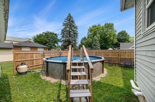 116 Hoffman St, Three Rivers MI exterior