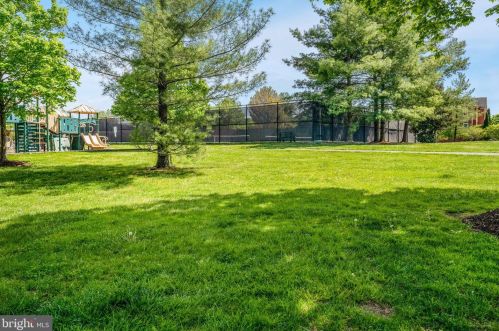 13504 Hayworth Dr, Rockville MD  20854-6395 exterior