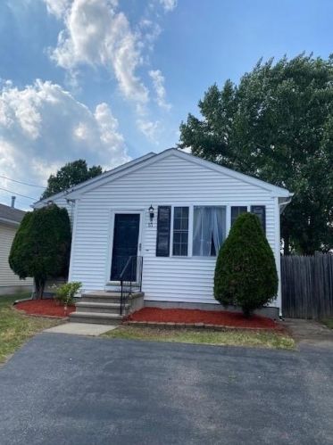 51 Macgregor St, Providence, RI 02904-1114