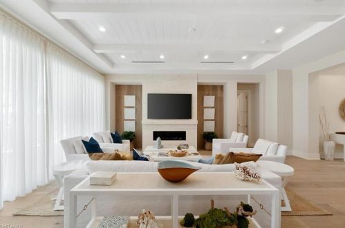 125 18 Ave, Naples FL 34120-0035 exterior