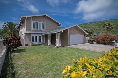 7536 Kamaomao Pl, Honolulu, HI 96825-2933