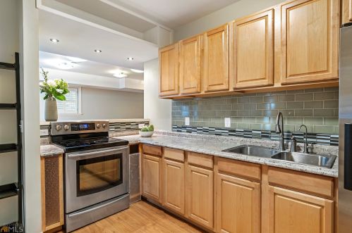 975 Faith Ave, Atlanta GA  30316-6812 exterior