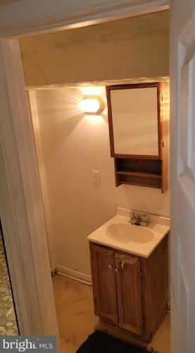 917 Delafield Pl, Washington DC 20011-4418 exterior