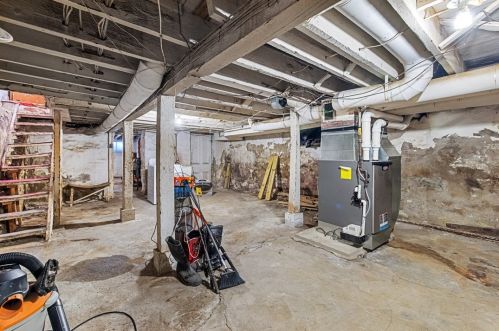 1828 Middle St, Pittsburgh PA 15215-2719 exterior