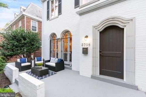 3708 Massachusetts Ave, Washington DC 20016-5812 exterior