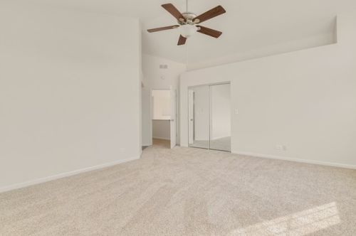 1715 Vlg Ct, Bull Valley IL 60014-2010 exterior