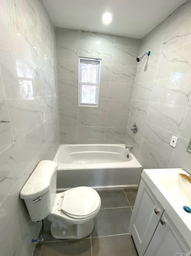 131 2 St, Huntington Station NY 11746-1409 exterior