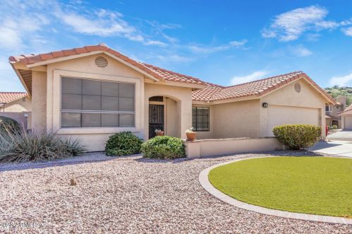 14425 40th St, Phoenix, AZ 85044-6118