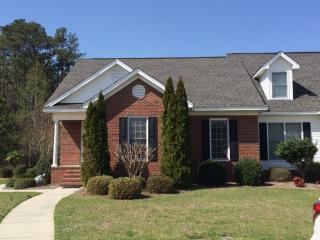 618 Amberdale West Cir, Lumberton, NC 28358-2341