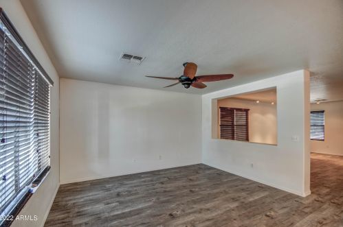 5912 Albeniz Pl, Phoenix AZ 85043-1973 exterior