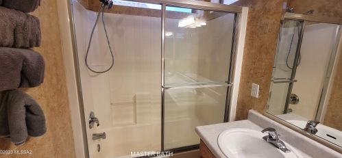 8948 Marci Lynne Way, Tucson AZ  85747-5624 exterior