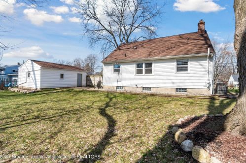 1806 Linden St, East Lansing MI 48823-3722 exterior