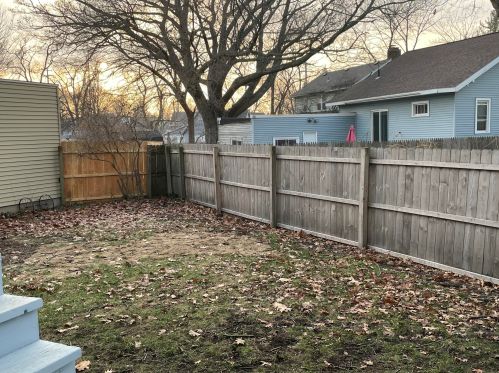 1589 Davis St, Meskegon, MI 49441-2212