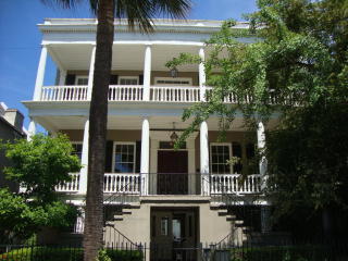 36 Society St, Charleston, SC 29401-1626