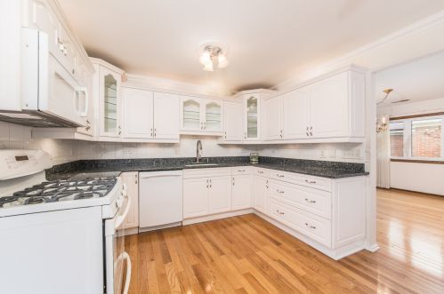 4558 Maria Ct, Chicago IL 60656-4255 exterior