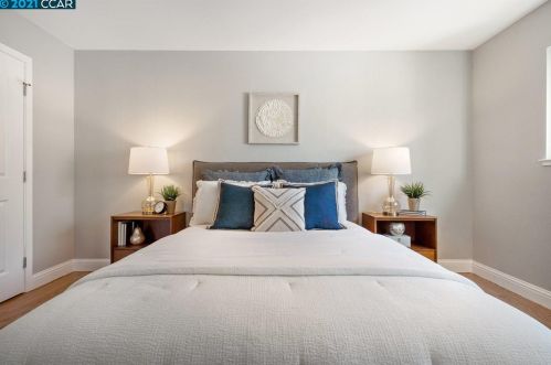 5507 Alaska Dr, Concord CA  94521-4009 exterior