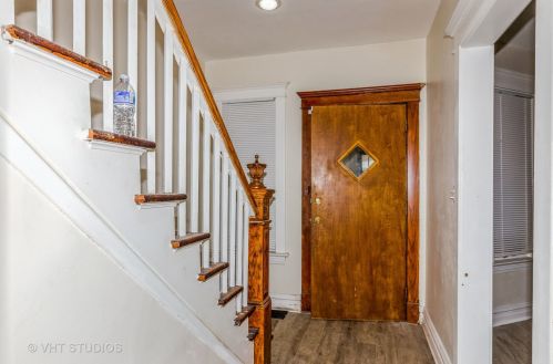 9332 Luella Ave, Chicago IL  60617-3920 exterior