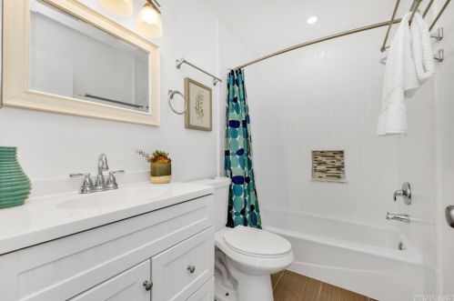 5356 Driftwood St, Oxnard CA 93035-1032 exterior