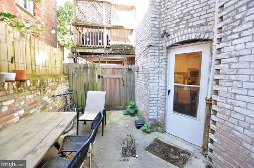 1904 Calvert St, Washington DC 20008-2665 exterior