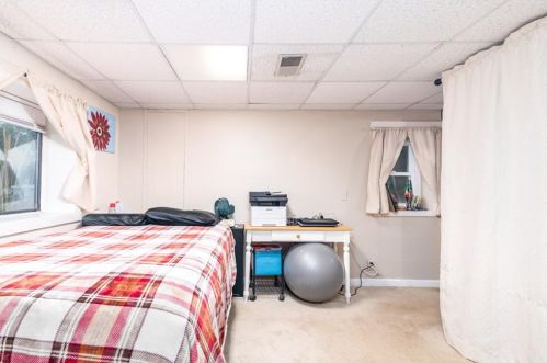 9 Ashby St, Providence RI 02919-6604 exterior