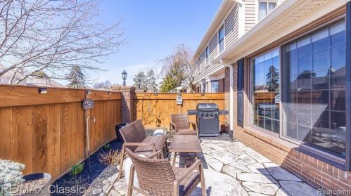 22158 Edgewater, Novi MI  48375-5014 exterior