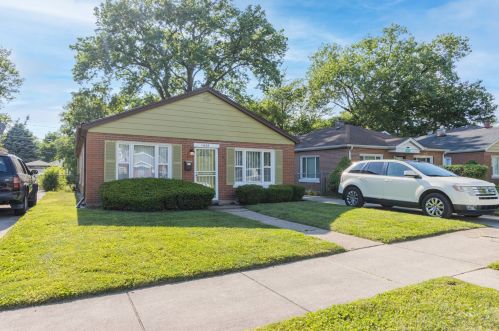 14826 Champlain Ave, Dolton, IL 60419-2104