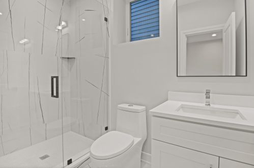 1323 Nelson St, Chicago IL 60657-3103 exterior