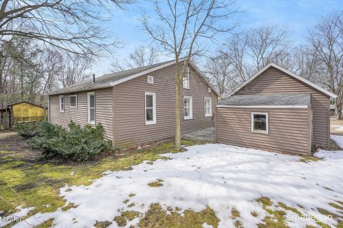 3644 Balsam Ave, Grand Rapids MI 49525-2472 exterior