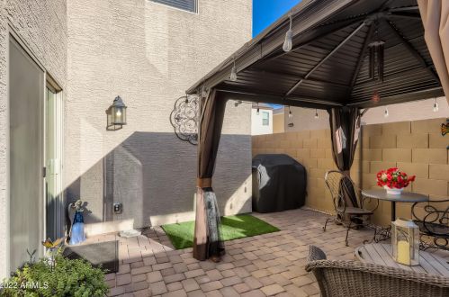 8037 Albeniz Pl, Phoenix AZ  85043 exterior