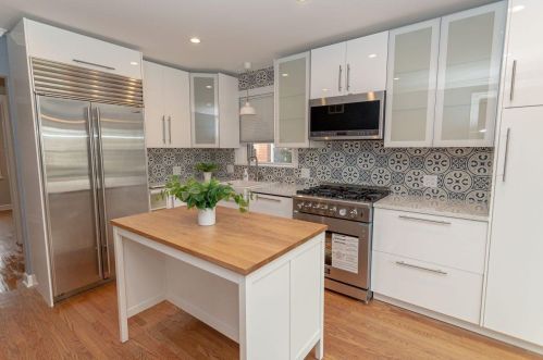 11010 Ridgeway Ave, Chicago, IL 60655-4027