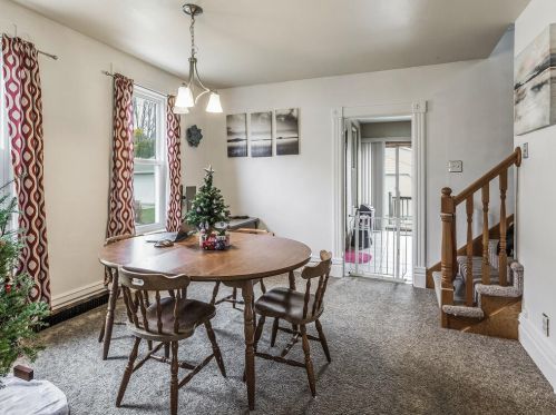 935 10 St, Manitowoc WI 54220-3307 exterior