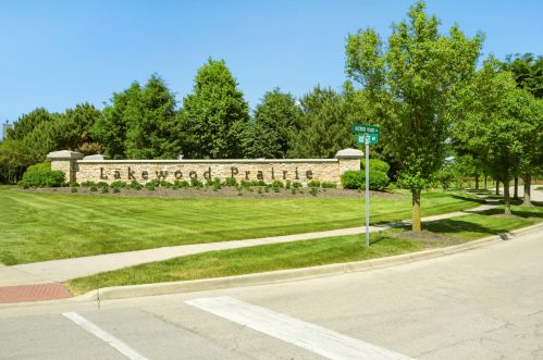 7804 Morgana Dr, Joliet IL 60431-8042 exterior