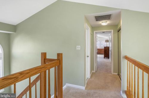 7513 Cross Gate Ln, Alexandria VA 22315-4619 exterior