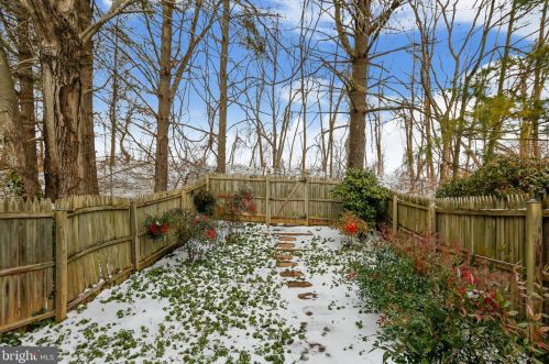 12266 Greenleaf Ave, Rockville, MD 20854-3328