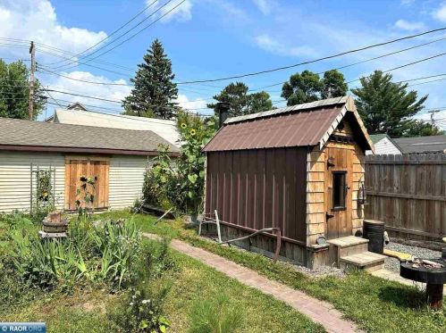 1 Conan St, Ely MN 55731-1238 exterior