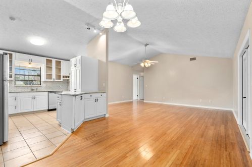 6004 Bamboo Dr, Fort Pierce FL 34982-3776 exterior