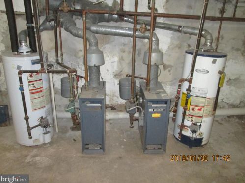 2248 18 St, Philadelphia PA 19140-1014 exterior