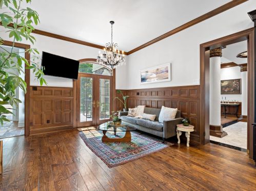 14 Overhills Dr, Saint Louis MO 63124-1532 exterior