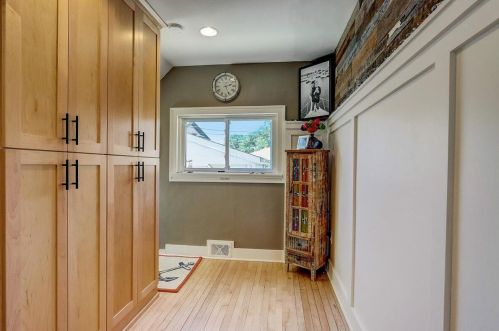 5006 Beloit Rd, Milwaukee WI 53214-5332 exterior