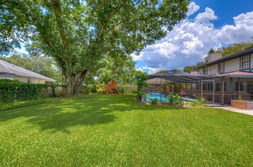 4219 Cartnal Ave, Tampa FL  33618-8600 exterior