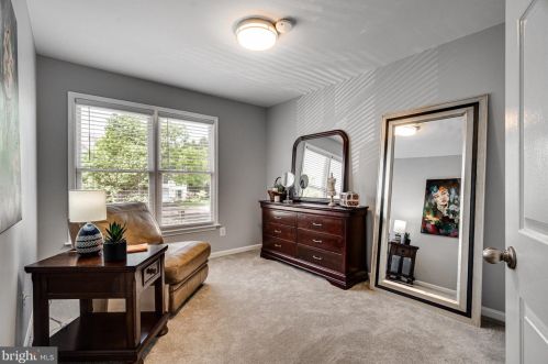 5319 Buxton Ct, Alexandria VA 22315-4760 exterior