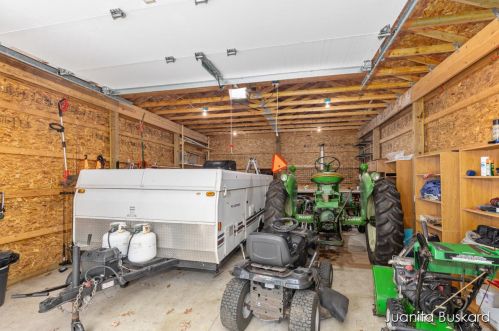 2461 Orchard Valley Dr, Fennville MI  49408-8461 exterior