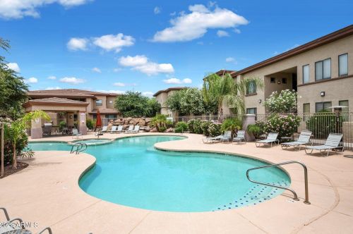 3330 Gilbert Rd, Chandler AZ  85286-5135 exterior