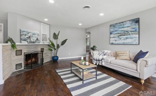 26 Fern St, Edison NJ  08817-4206 exterior