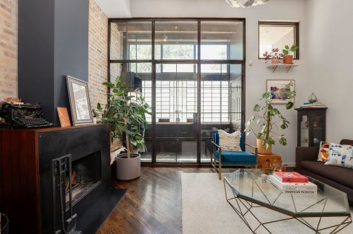 2220 Potomac Ave, Chicago IL 60651-1854 exterior